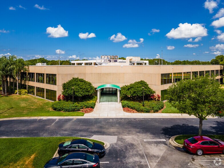 4511 N Himes Ave, Tampa, FL à louer - Photo du bâtiment - Image 2 de 11