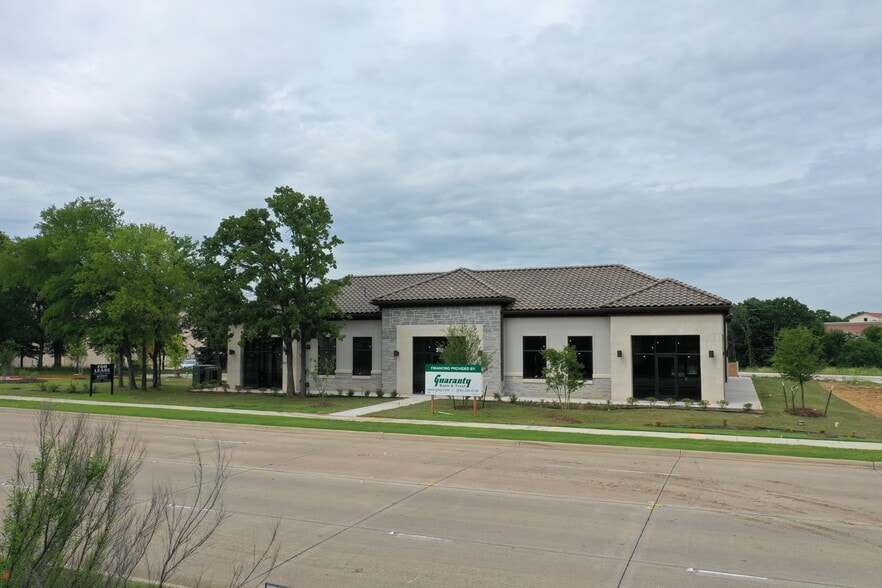 305 S Nolen Dr, Southlake, TX for lease - Building Photo - Image 3 of 9