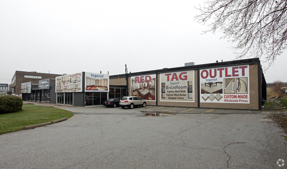 1177 Caledonia Rd, Toronto, ON à vendre - Photo principale - Image 1 de 1