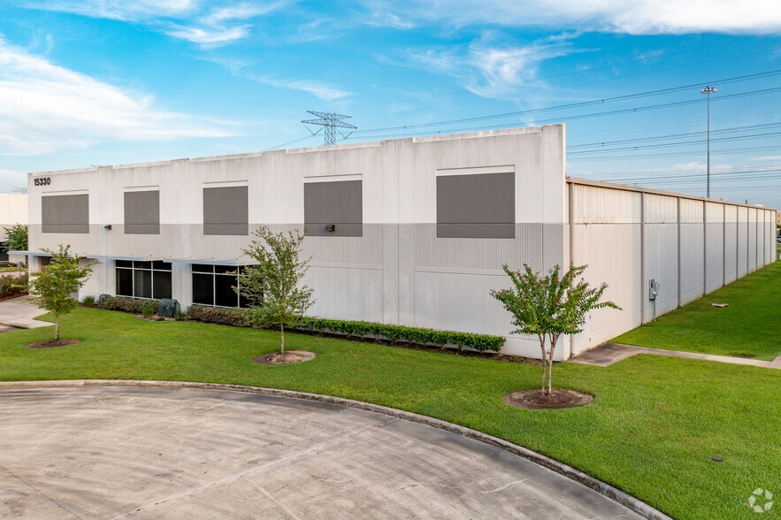 15330 Vantage Pky W, Houston, TX for lease - Building Photo - Image 1 of 8