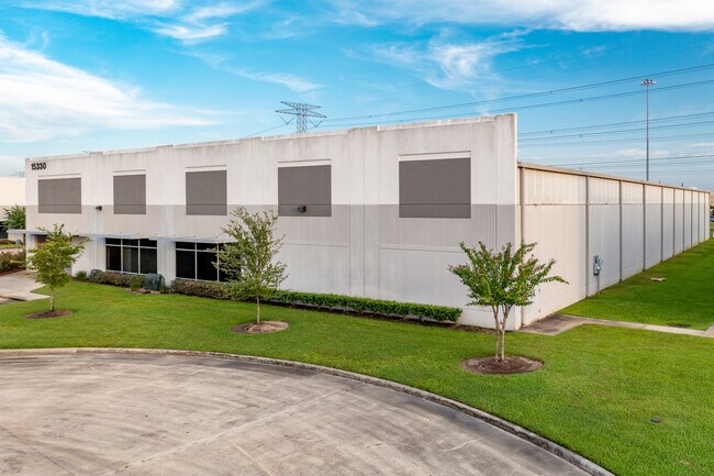 Plus de détails pour 15330 Vantage Pky W, Houston, TX - Industriel à louer