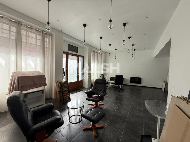 Retail in Saint-Étienne for sale - Interior Photo - Image 2 of 5
