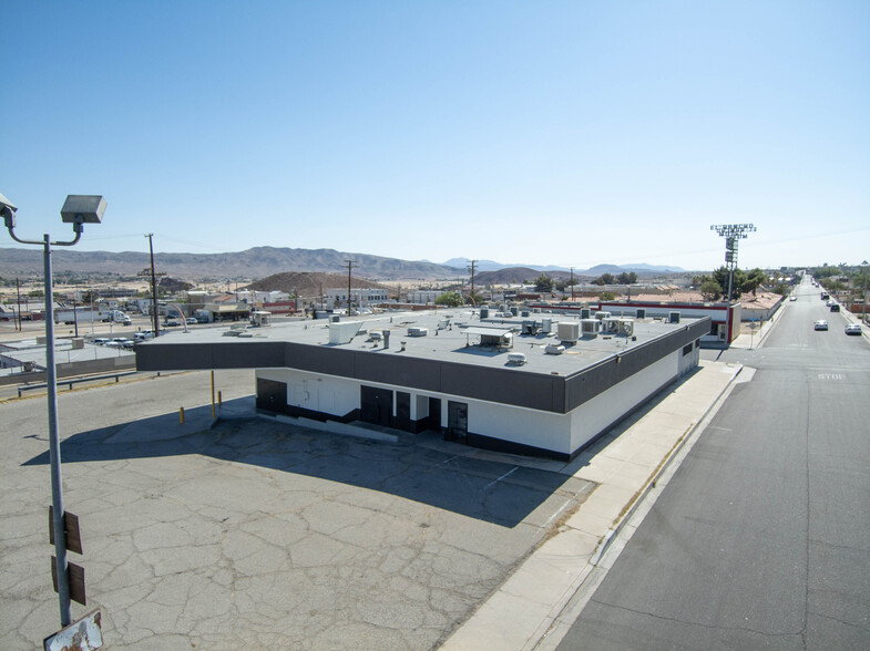 120 S 1st Ave, Barstow, CA à vendre - Photo principale - Image 1 de 28