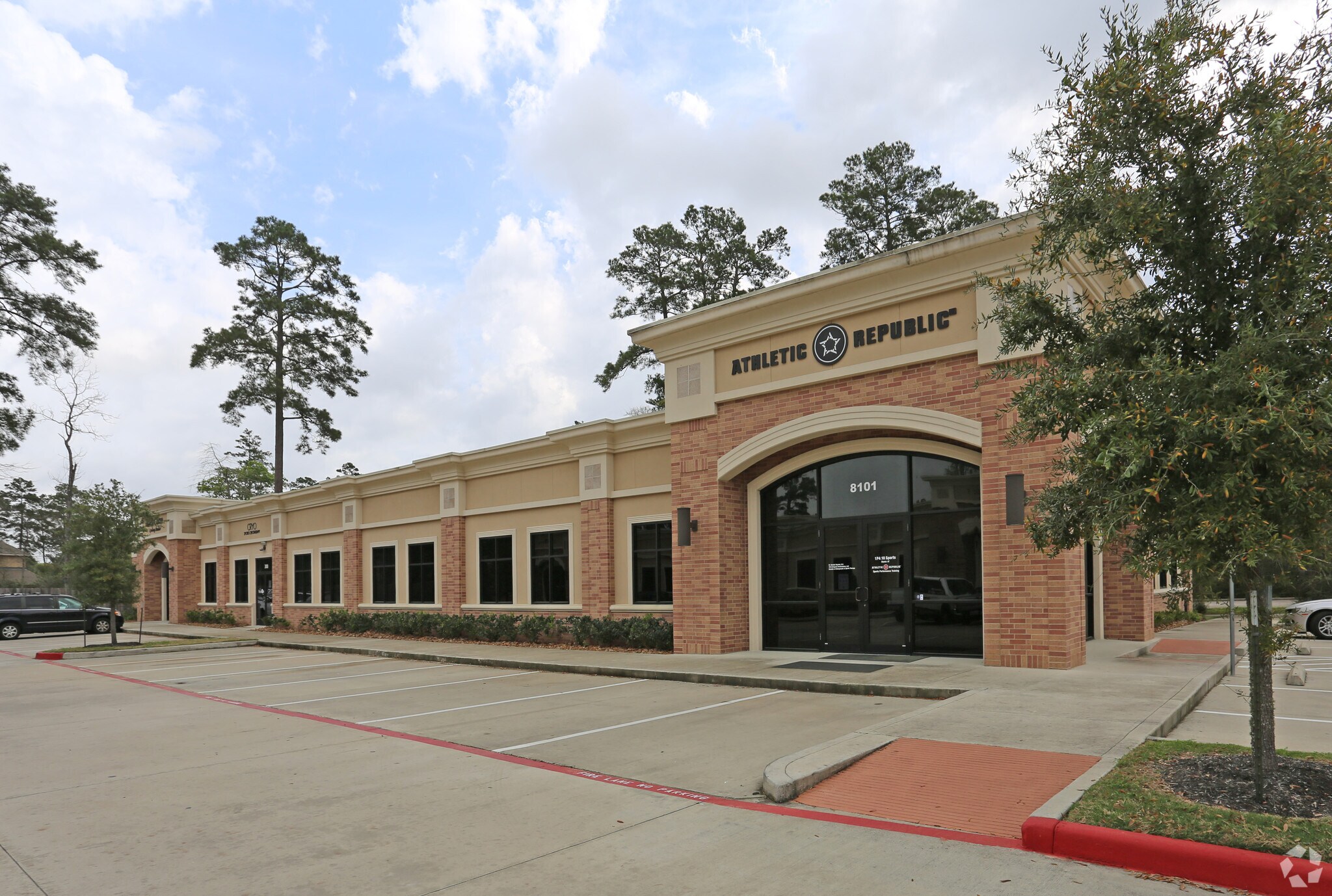 8101 Kuykendahl Rd, The Woodlands, TX for lease Primary Photo- Image 1 of 52