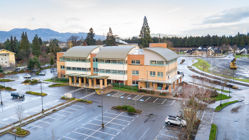 330 S Garden Way, Eugene, OR à vendre - Photo du bâtiment - Image 3 de 12