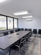 25 2nd St S, Jacksonville Beach, FL for lease Interior Photo- Image 2 of 4