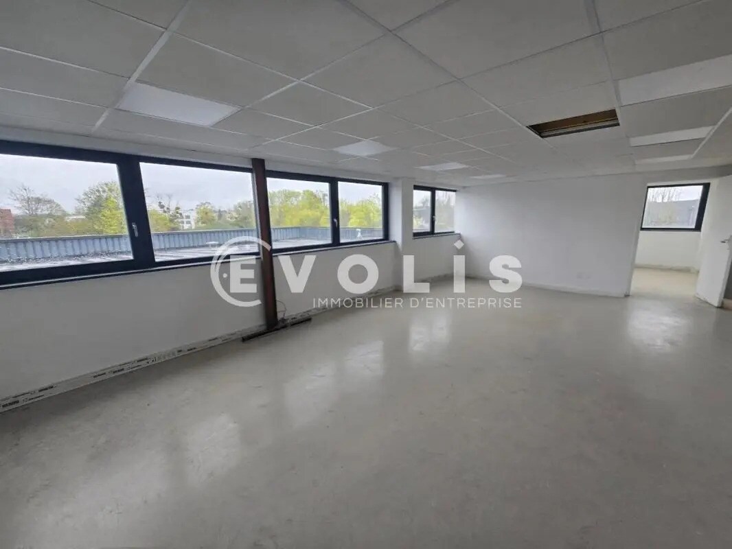 Flex in Évry-Courcouronnes for lease Interior Photo- Image 1 of 8