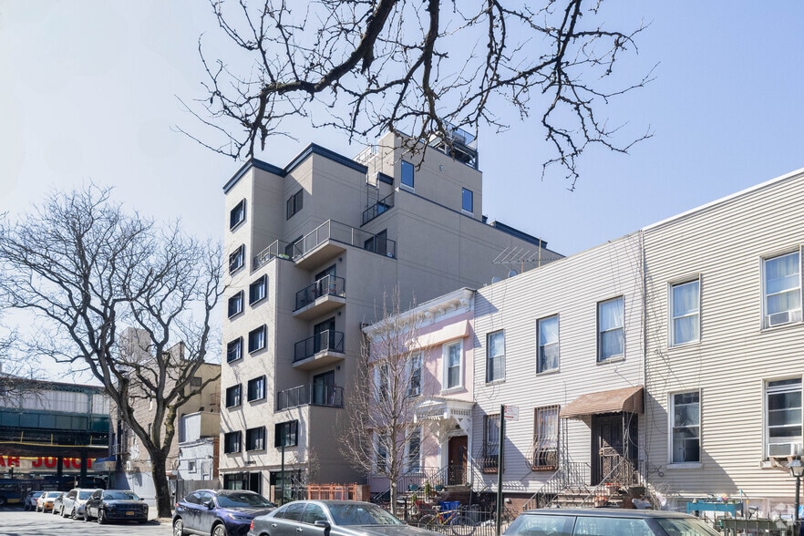 11 Weirfield St, Brooklyn, NY à louer - Photo du bâtiment - Image 2 de 8
