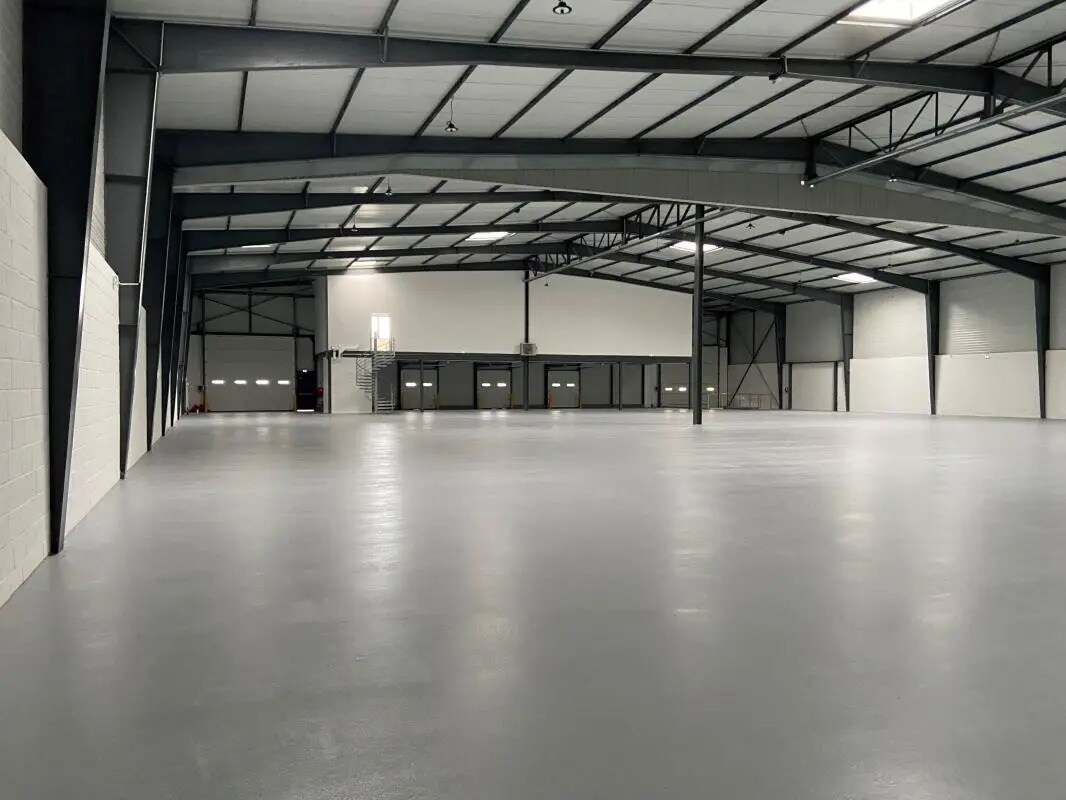 Flex in Le Blanc-Mesnil for lease Interior Photo- Image 1 of 11