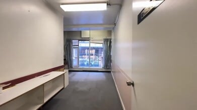 43 W 39th St, New York, NY à louer - Vidéo sur l’inscription commerciale 