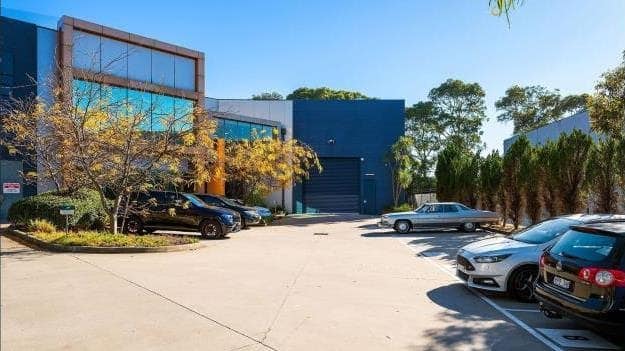 11-15 Rocklea Dr, Port Melbourne for lease Primary Photo- Image 1 of 3