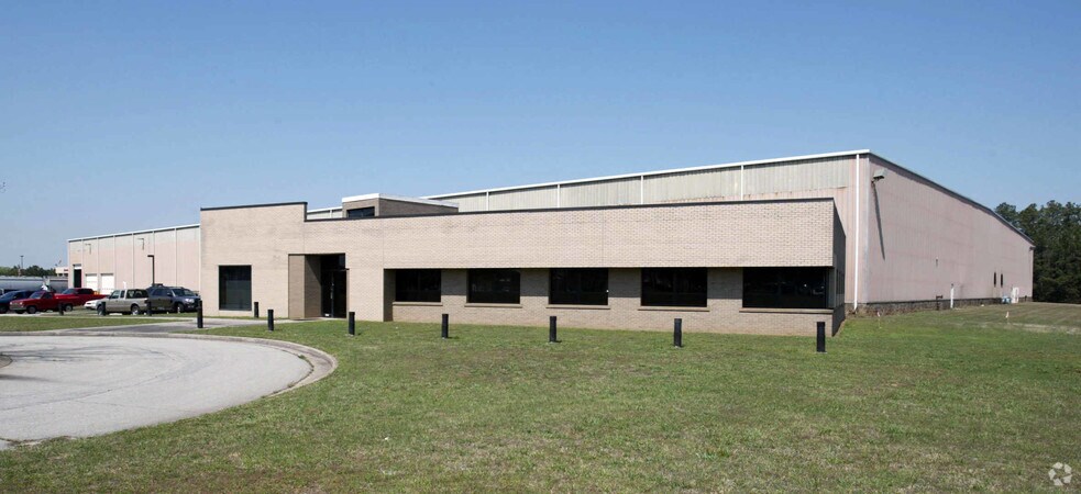 4075 Blue Ridge Industrial Pky, Norcross, GA for lease - Building Photo - Image 2 of 9
