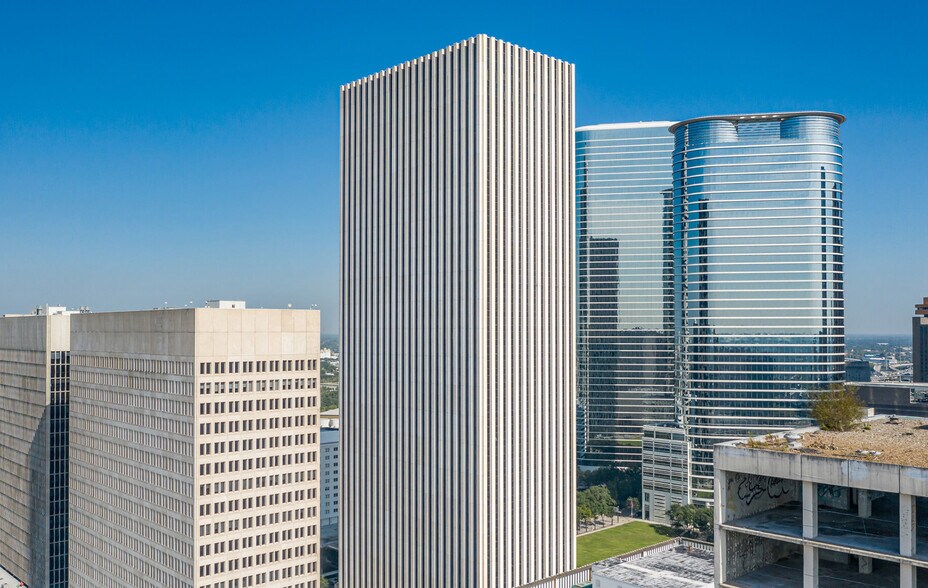 601 Jefferson St, Houston, TX à vendre - Photo du bâtiment - Image 2 de 3
