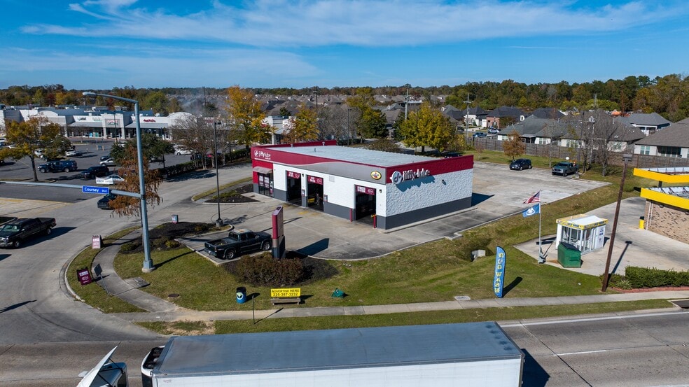 14275 Coursey Blvd, Baton Rouge, LA à vendre - Photo du bâtiment - Image 3 de 7