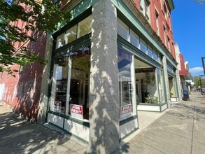 301 Washington St W, Charleston, WV à louer Photo du bâtiment- Image 2 de 10