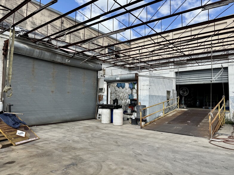 8000 NW 56th St, Miami, FL for lease - Building Photo - Image 2 of 15