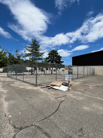 1000 Airport Rd, Lakewood, NJ for lease - Building Photo - Image 2 of 6
