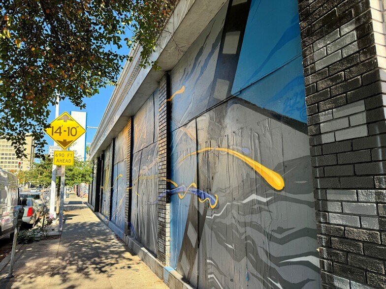 3080 Broadway, Oakland, CA à vendre - Photo du bâtiment - Image 2 de 11