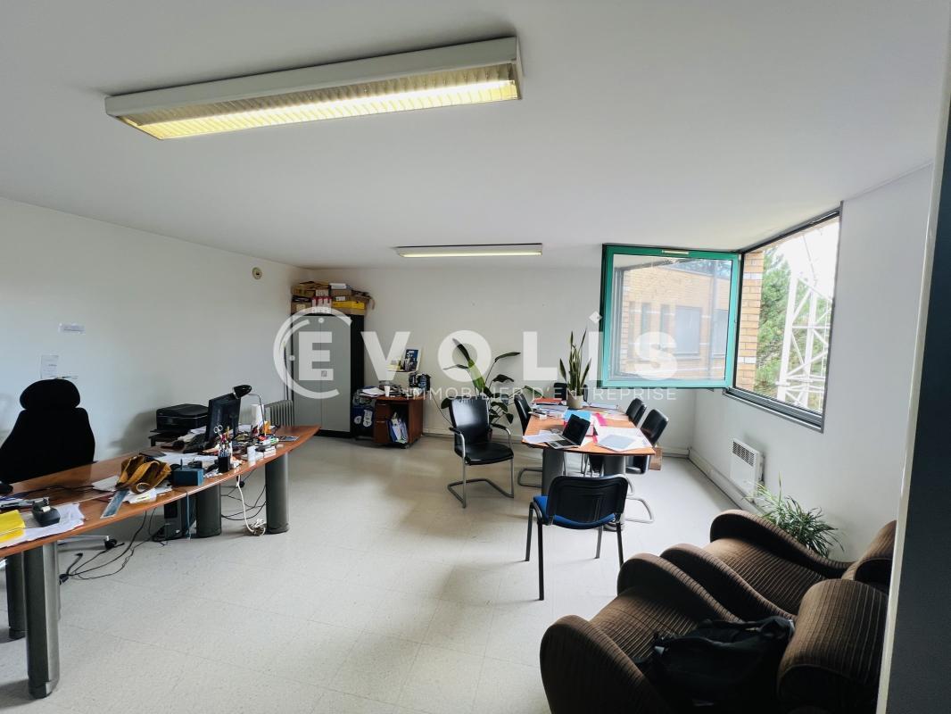 Office in Champs-sur-Marne for sale Interior Photo- Image 1 of 8