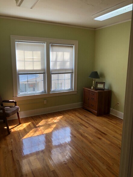 411 E College Ave, Tallahassee, FL à louer - Photo du bâtiment - Image 3 de 14