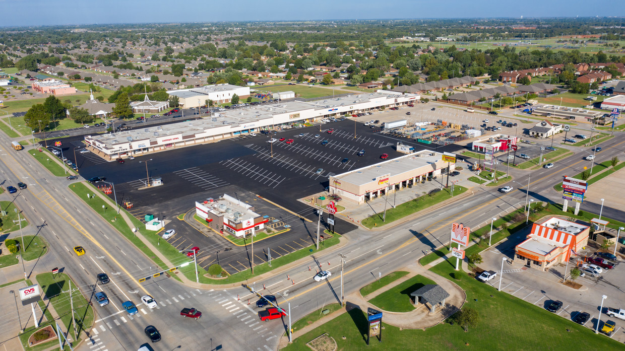 115 N Mustang Rd, Mustang, OK for lease Building Photo- Image 1 of 12