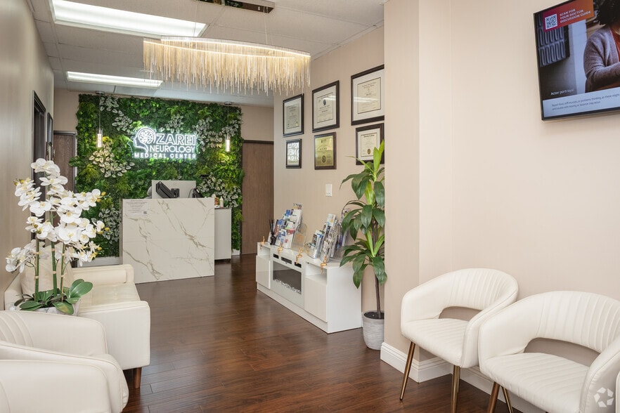 303 W Katella Ave, Orange, CA for lease - Interior Photo - Image 3 of 16