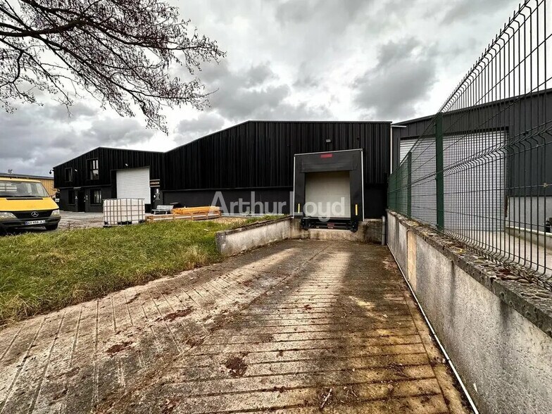 Flex dans Reims à louer - Photo du bâtiment - Image 2 de 13