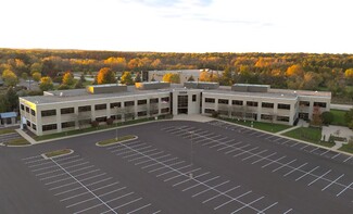 Plus de détails pour 5000 S Towne Dr, New Berlin, WI - Bureau à louer