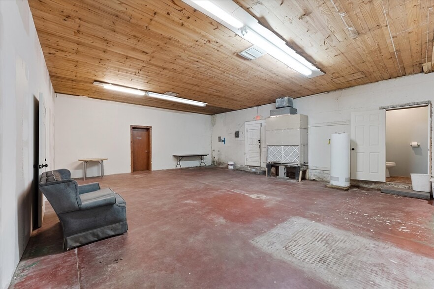 313 E Main St, Humble, TX à louer - Photo du bâtiment - Image 2 de 17