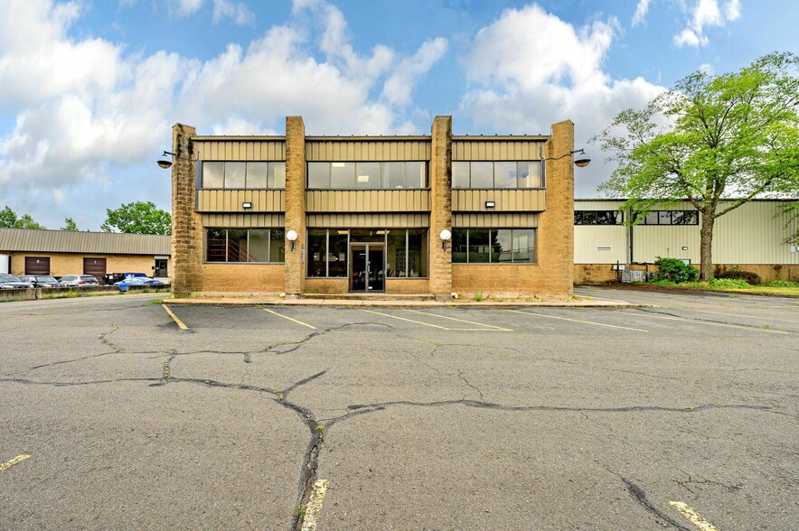 6 Industrial Rd, Windsor Locks, CT for sale - Building Photo - Image 3 of 12