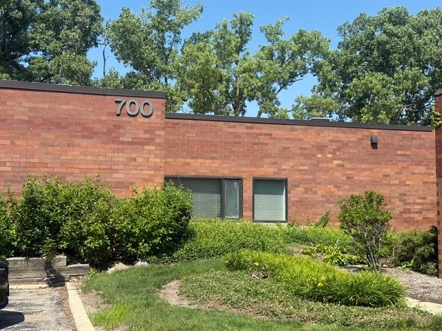 666 Dundee Rd, Northbrook, IL for lease Building Photo- Image 1 of 9