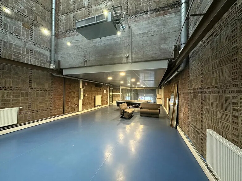 Flex in Strasbourg for lease - Interior Photo - Image 3 of 5