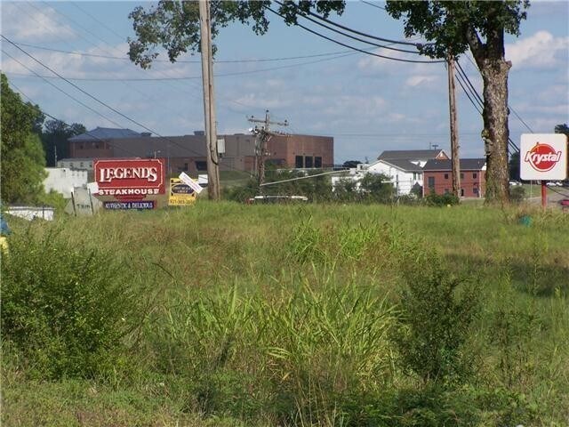 W College St, Pulaski, TN à vendre - Photo du bâtiment - Image 2 de 12