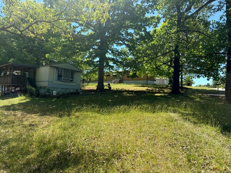 142 Edith Dr, Taylors, SC à vendre - Photo du bâtiment - Image 2 de 11