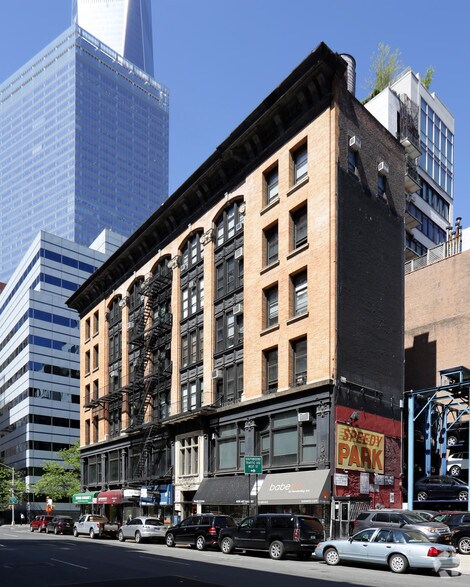 66 W Broadway, New York, NY à louer - Photo du bâtiment - Image 2 de 7