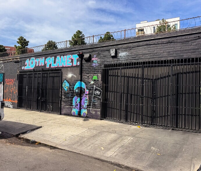 1320 S Grand Ave, Los Angeles, CA à louer - Photo du bâtiment - Image 3 de 12