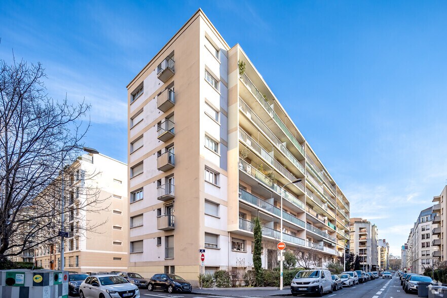 105-109 Rue Sully, Lyon à louer - Photo du bâtiment - Image 2 de 4