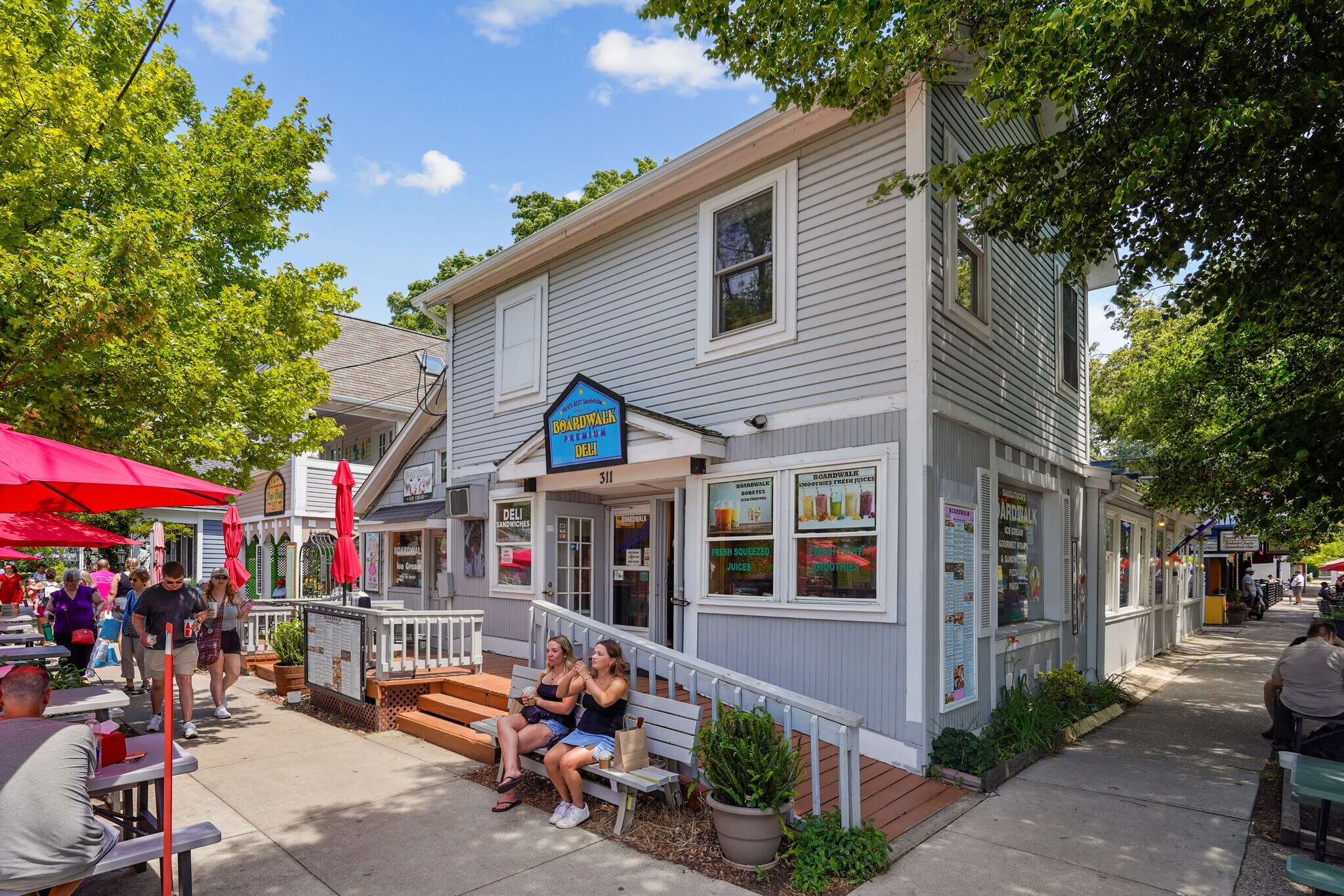 311 Water St, Saugatuck, MI à vendre Photo du bâtiment- Image 1 de 1