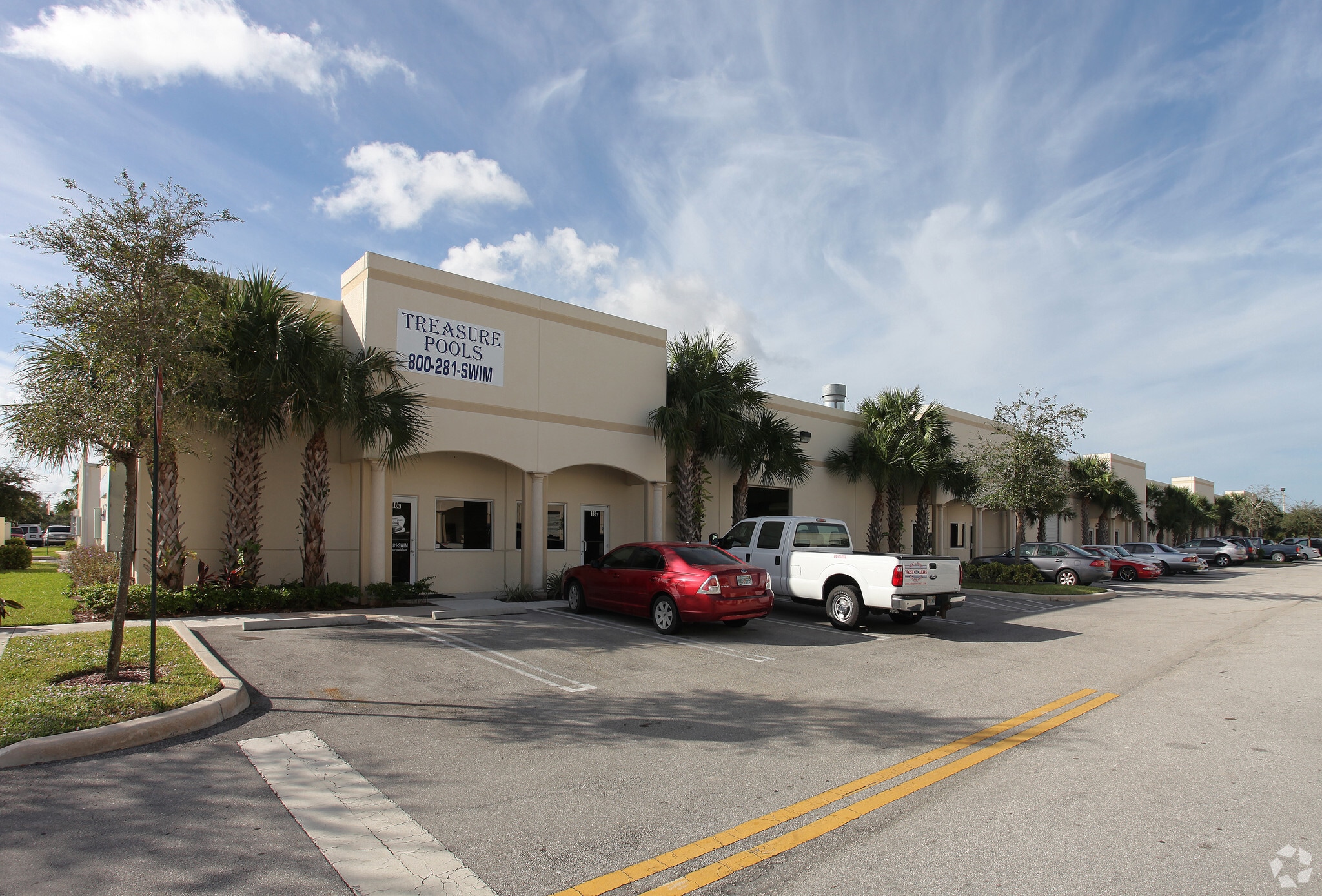 585 105th Ave N, Royal Palm Beach, FL for lease Primary Photo- Image 1 of 32