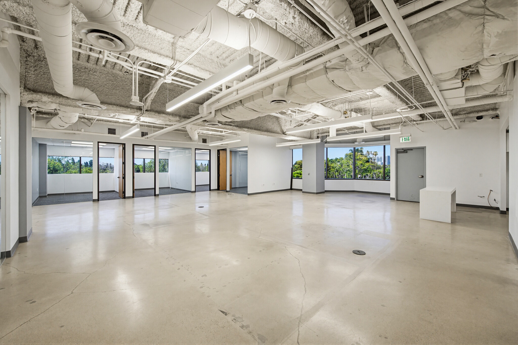 6420 Wilshire Blvd, Los Angeles, CA à louer Photo intérieure- Image 1 de 9