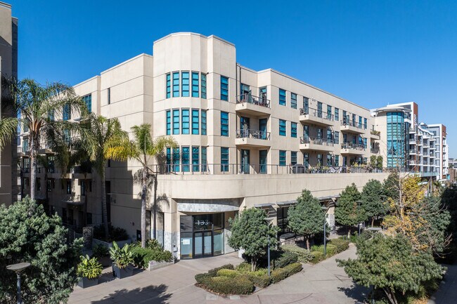 More details for 133 The Promenade N, Long Beach, CA - Multifamily for Sale