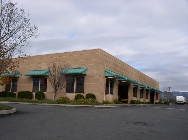 2105 S McDowell Blvd, Petaluma, CA for sale - Building Photo - Image 1 of 1