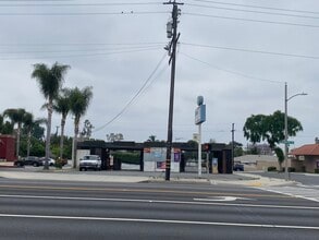 2350 W Whittier Blvd, La Habra, CA for lease Building Photo- Image 2 of 5