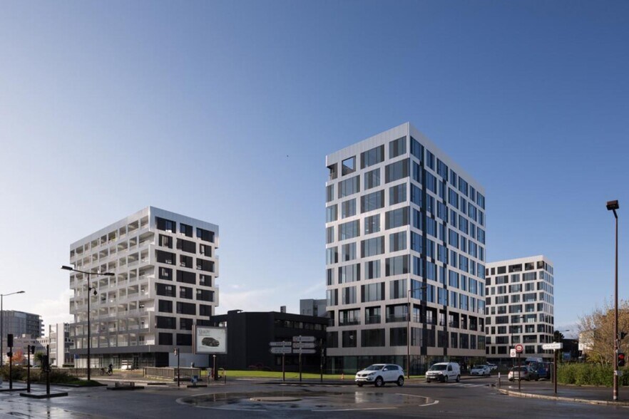1-3 Rue Célestin Freinet, Nantes à louer - Photo du bâtiment - Image 1 de 8
