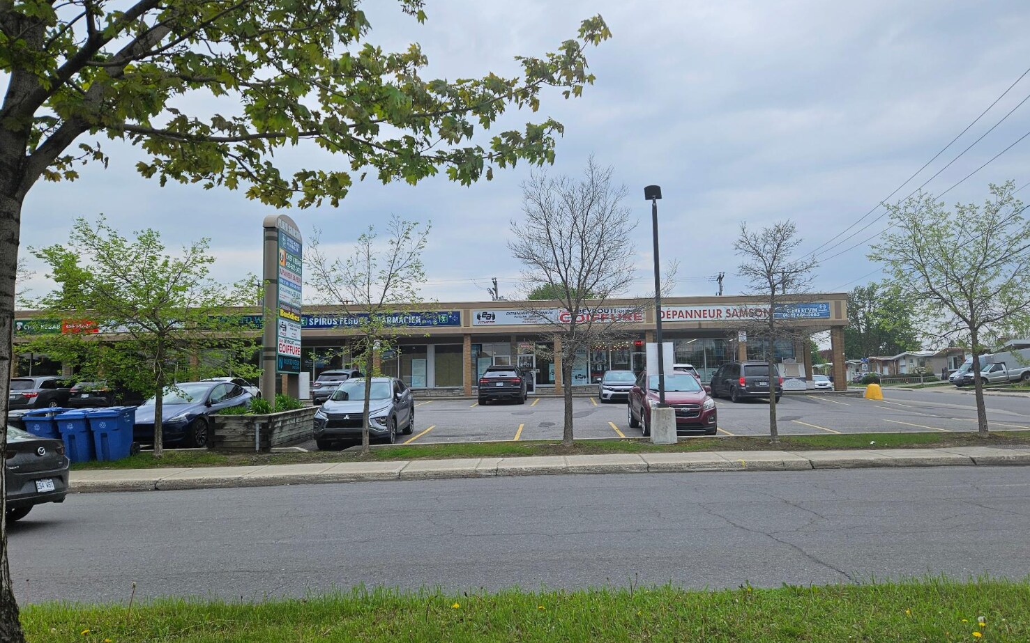 4219-4235 Boul Samson, Laval, QC for sale Primary Photo- Image 1 of 1