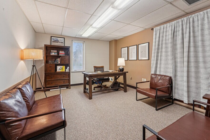 2720 Kesting Ct, Appleton, WI à vendre - Photo intérieure - Image 2 de 16