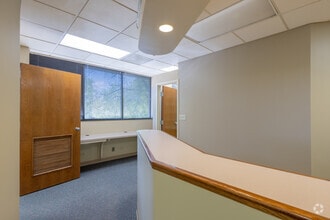755 S Milwaukee Ave, Libertyville, IL for lease Interior Photo- Image 1 of 7