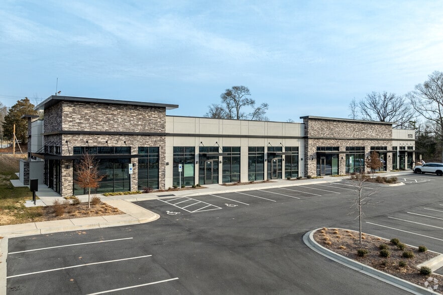 1170 Edgewater Pky, Indian Land, SC for lease - Building Photo - Image 2 of 6