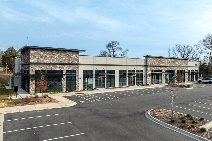 1170 Edgewater Pky, Indian Land, SC à louer - Photo du bâtiment - Image 2 de 6