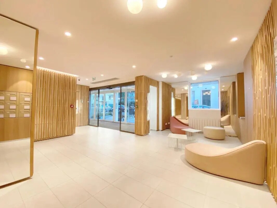 Office in Boulogne-Billancourt for lease Building Photo- Image 1 of 7